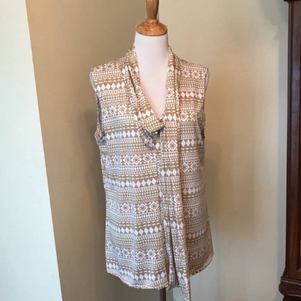 American City Wear Geo Print Top